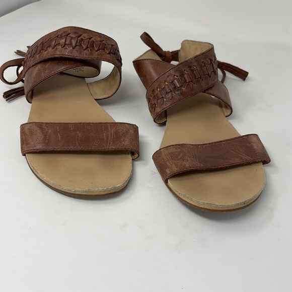 8. KOOLABURRA leather Alexa Wrap Sandal 8 - Picture 6 of 9